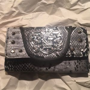 Kathy Van Zeeland wallet